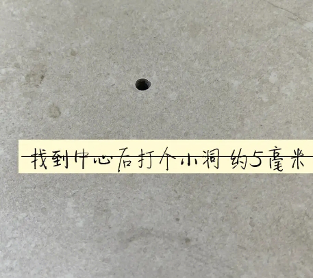 延川瓷砖空鼓维修公司专业解答在瓷砖铺贴过程中，如果砂料搅拌不均匀，将会带来以下问题